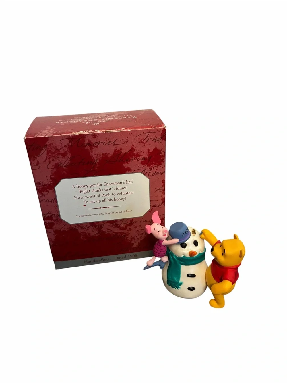 Hallmark Keepsake 1998 Winnie the Pooh Piglet Building a Snowman Ornament Boxed